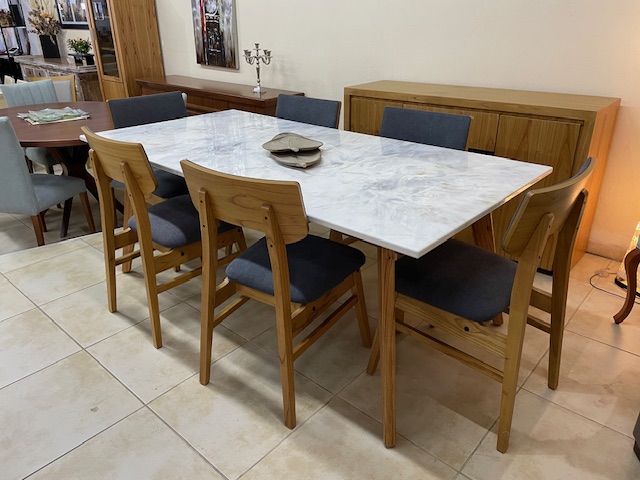 JUEGO DE COMEDOR RESINA